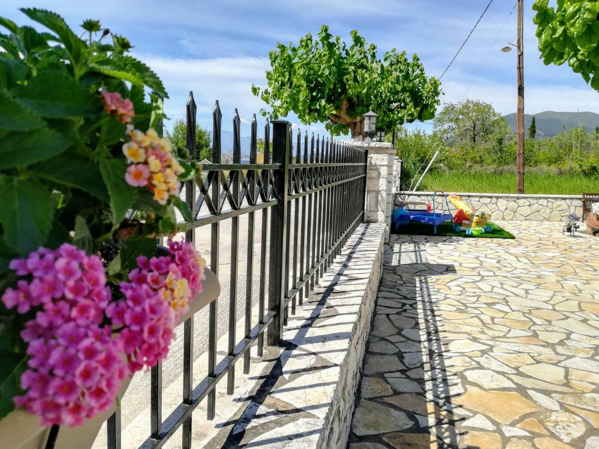 Eleftheria'S Apartments Eratiní Ngoại thất bức ảnh