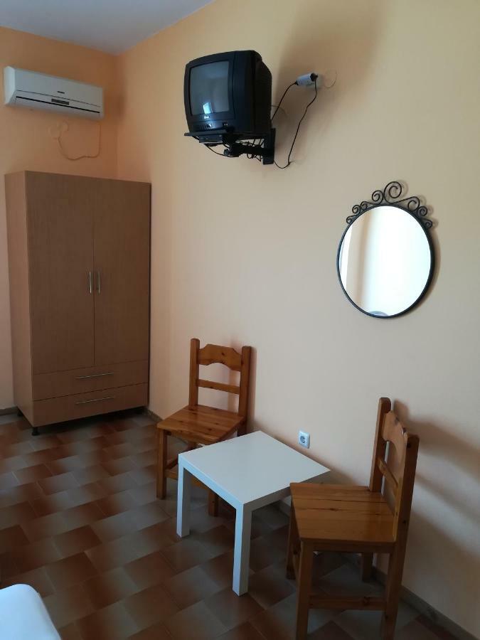 Eleftheria'S Apartments Eratiní Ngoại thất bức ảnh